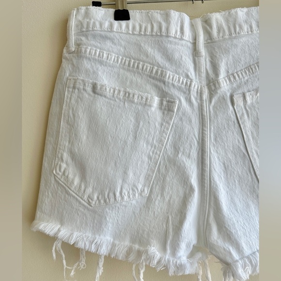 Abercrombie & Fitch The Mom Short High Rise White Denim Women's Shorts Size 28/6 - Picture 13 of 16
